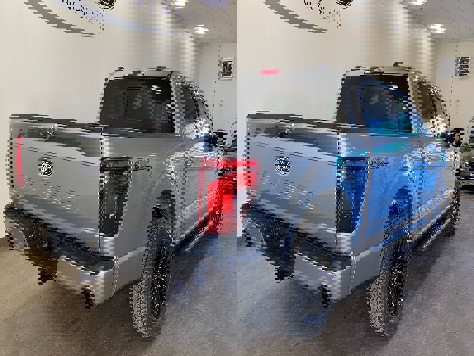 New 2025 Ford F150 XLT w/ Equipment Group 303A High image 7