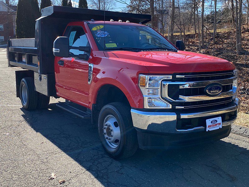 Certified 2022 Ford F350 XL w/ Power Equipment Group image 3