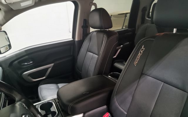 Used 2019 Nissan Titan PRO-4X w/ Pro-4x Convenience Package AWD/4WD image 15