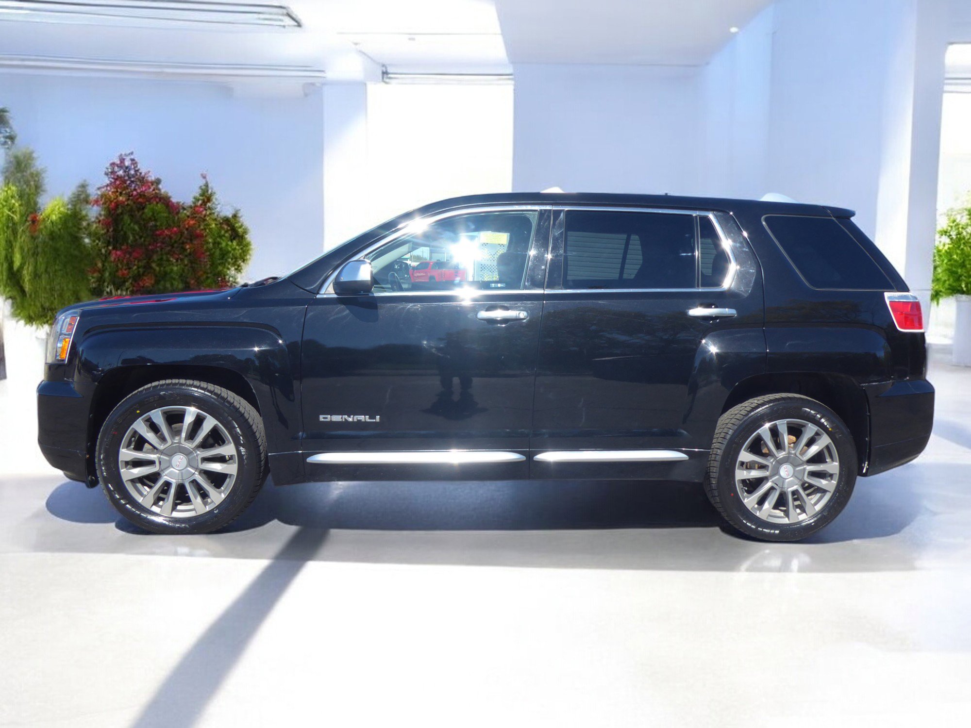 Used 2017 GMC Terrain Denali image 8