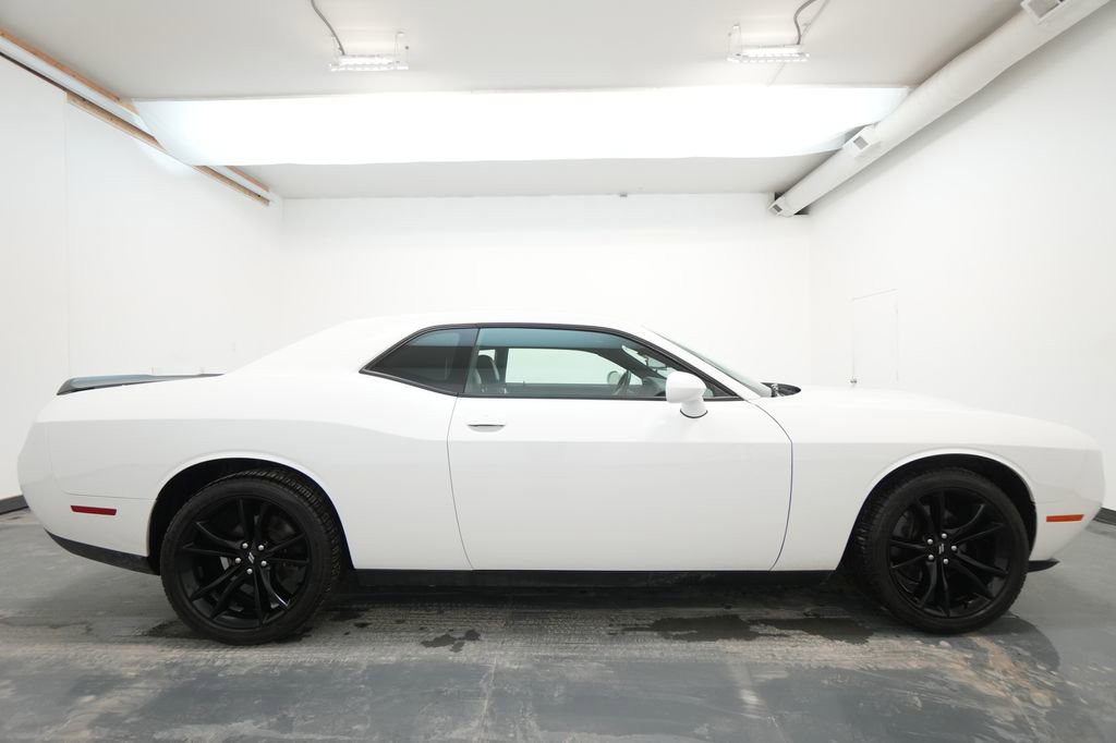 Used 2018 Dodge Challenger SXT Plus image 10