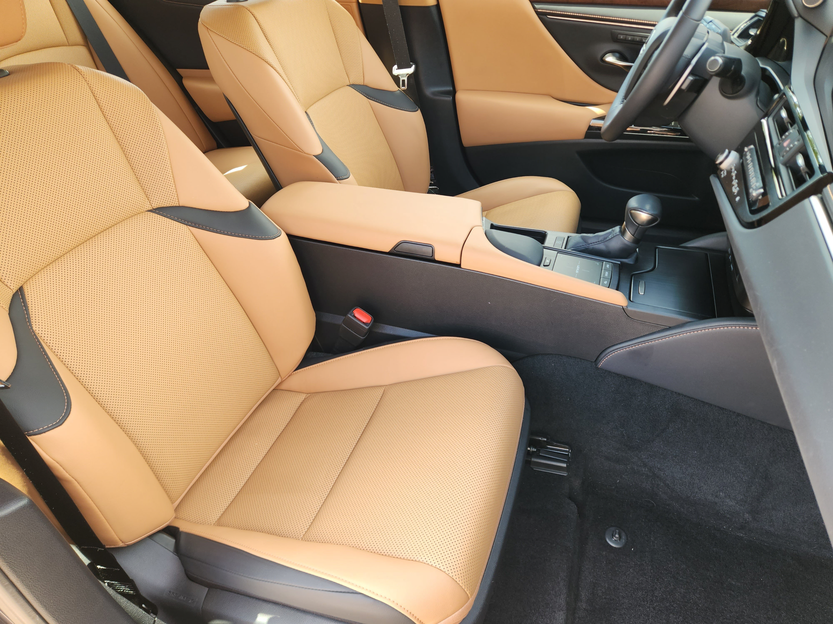 Certified 2022 Lexus ES 350 w/ Premium Package FWD image 6