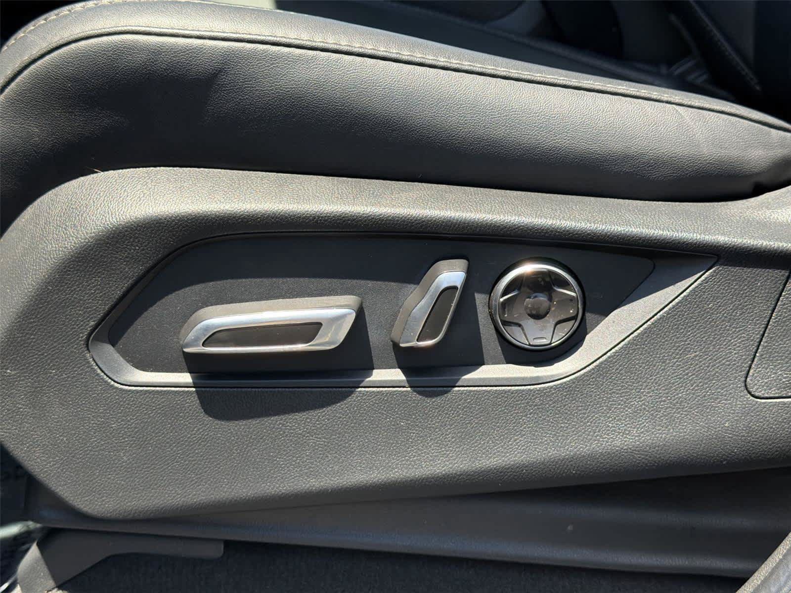 Certified 2023 Acura MDX FWD w/ Technology Package image 24