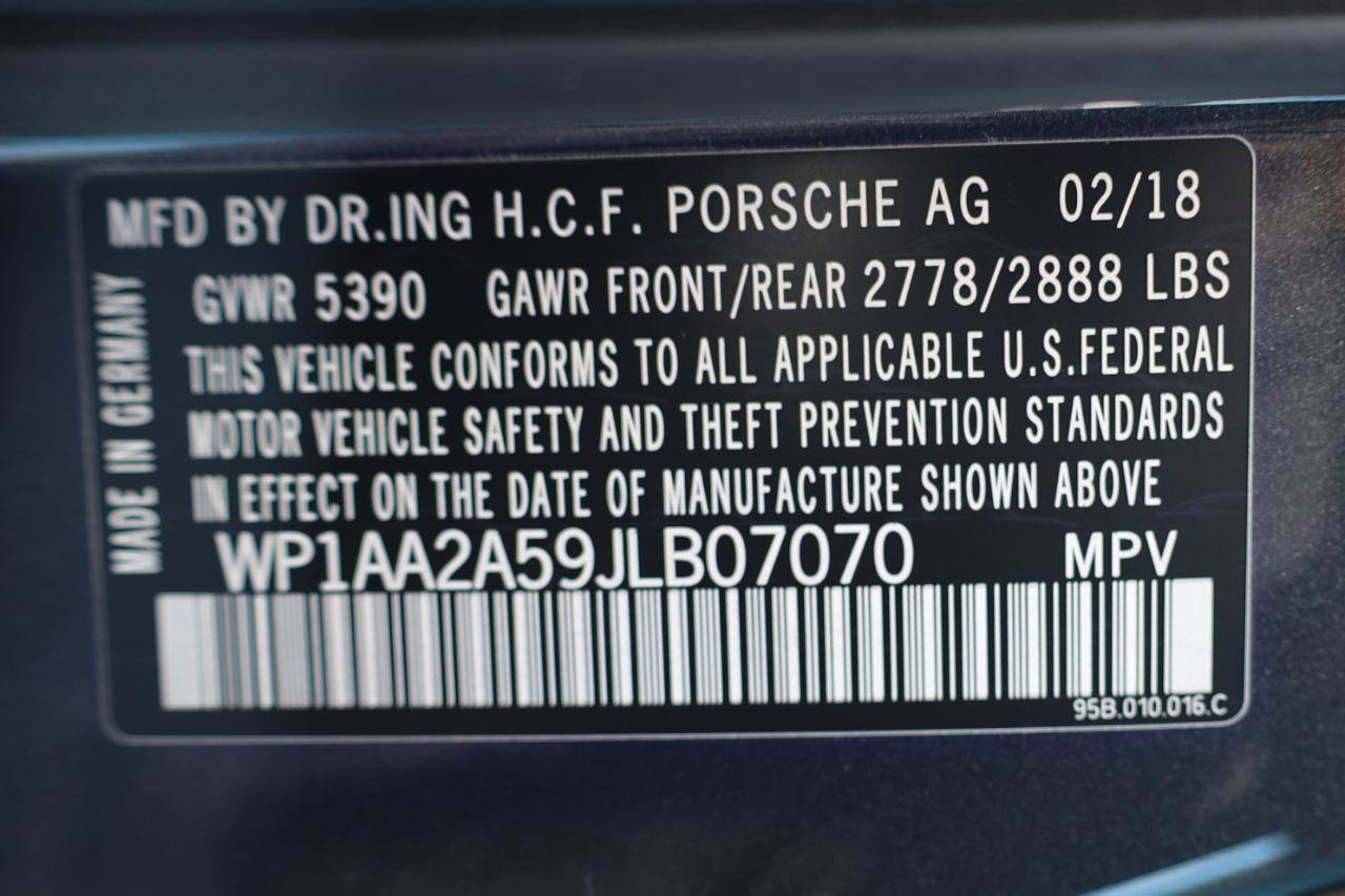 Used 2018 Porsche Macan AWD/4WD image 16