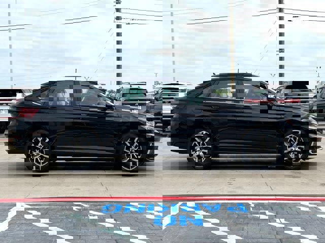 New 2025 Volkswagen Jetta SE image 7