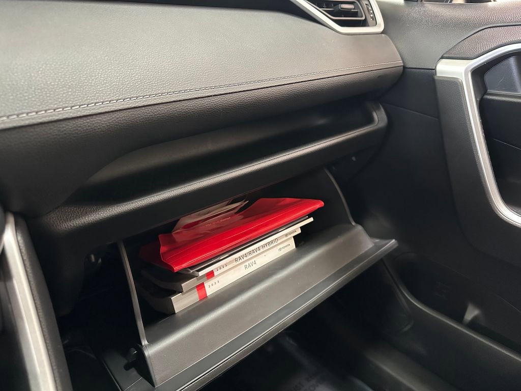 Used 2023 Toyota RAV4 LE AWD/4WD image 30