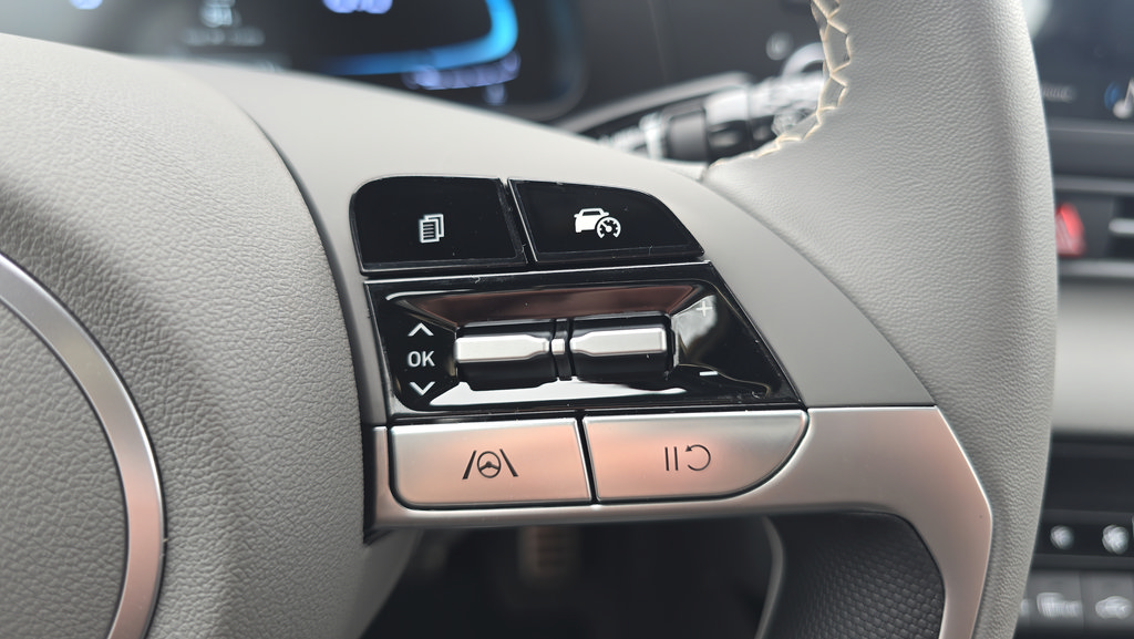 New 2026 Hyundai Elantra Sport FWD image 11