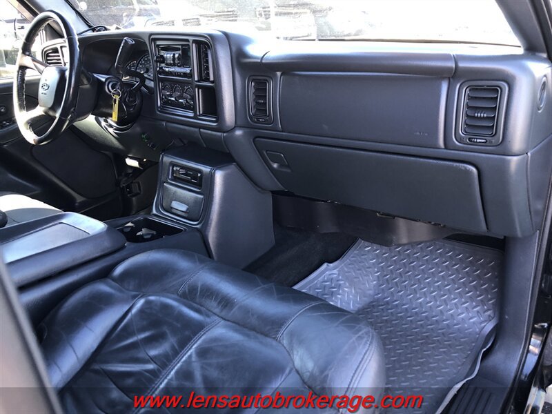 Used 2002 Chevrolet Silverado 3500 LT AWD/4WD image 20