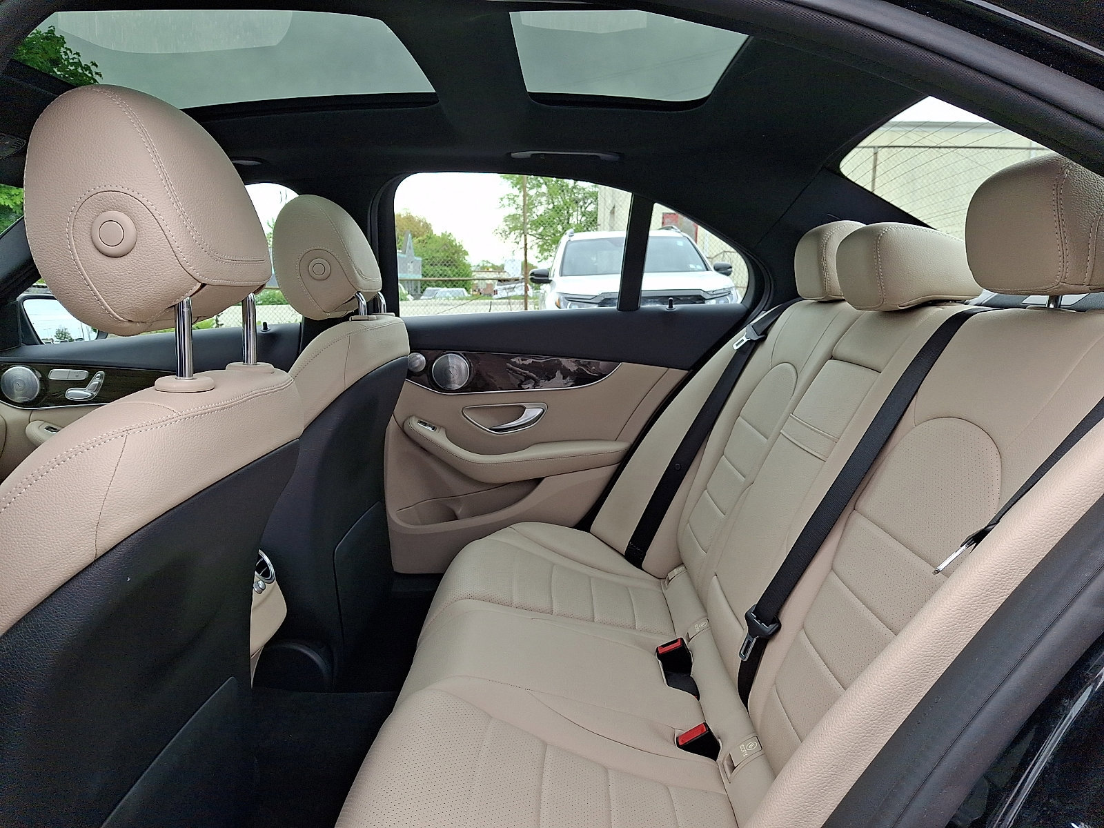 Used 2018 Mercedes-Benz C 300 4MATIC Sedan image 10