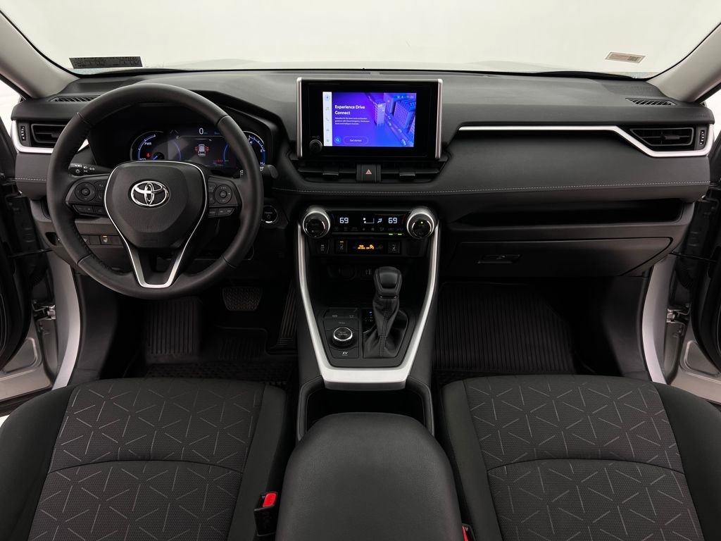 Used 2024 Toyota RAV4 XLE image 2