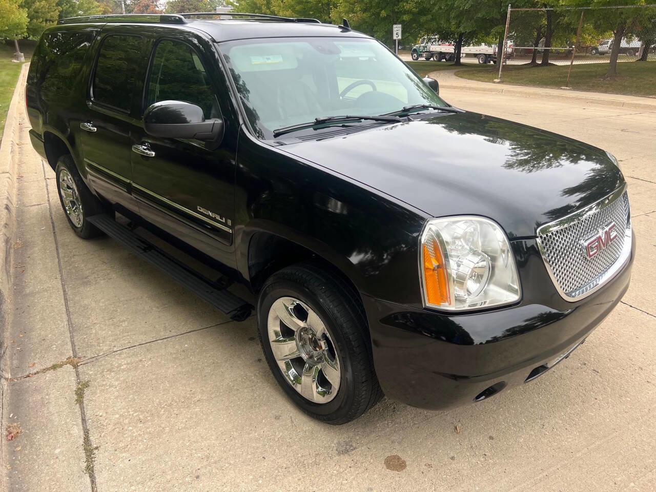 Used 2007 GMC Yukon XL Denali