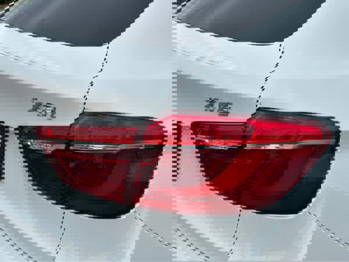 Used 2019 BMW X6 xDrive35i w/ M Sport Package image 33