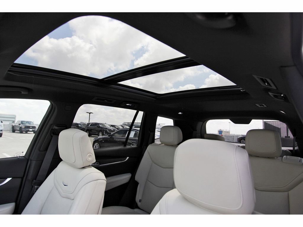 New 2025 Cadillac XT6 Sport w/ Technology Package image 25