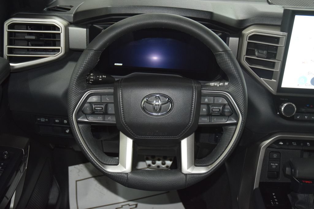 Used 2025 Toyota Sequoia Limited w/ TRD Off-Road Package AWD/4WD image 40