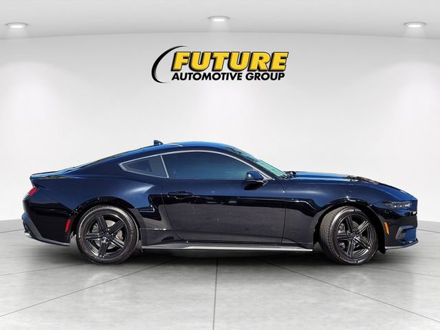 Used 2025 Ford Mustang Coupe image 11