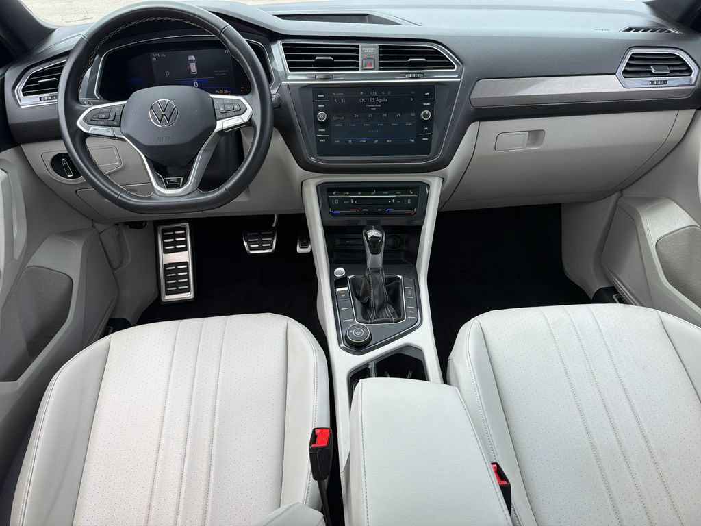 Certified 2023 Volkswagen Tiguan SE R-Line AWD/4WD image 20