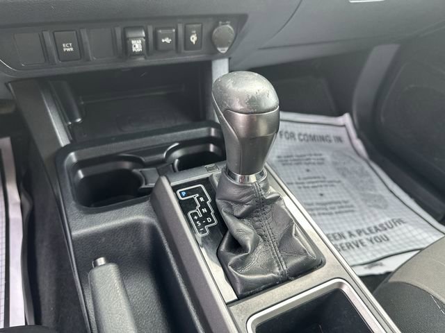 Used 2020 Toyota Tacoma TRD Off-Road AWD/4WD image 24