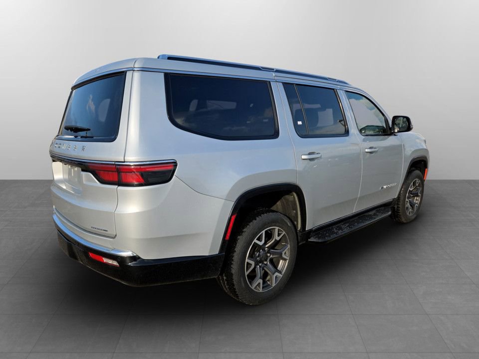 Used 2024 Jeep Wagoneer Series III w/ Flexible Seating Group image 7