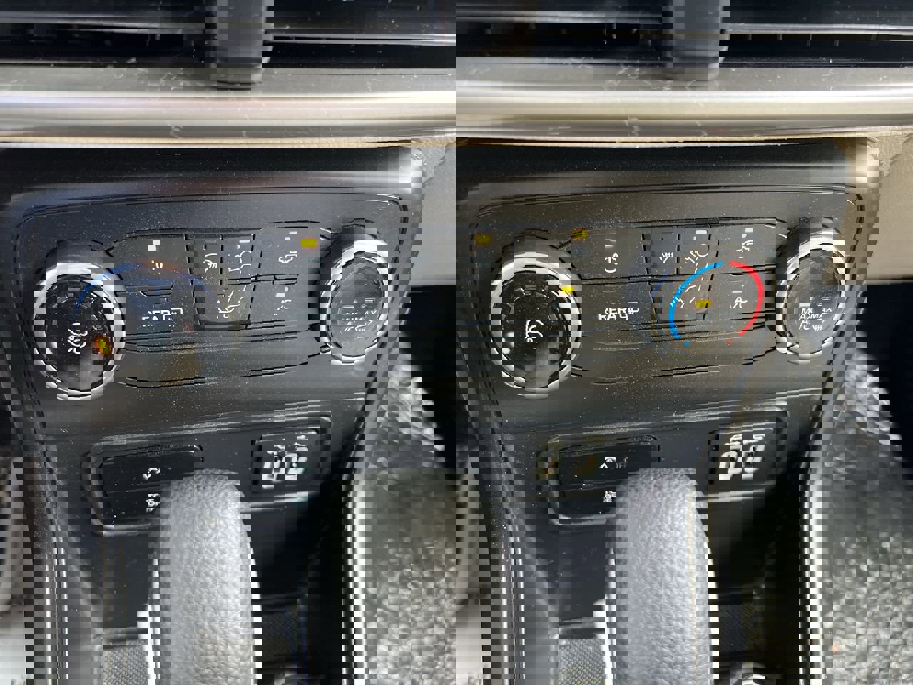 Used 2021 Ford EcoSport S image 29