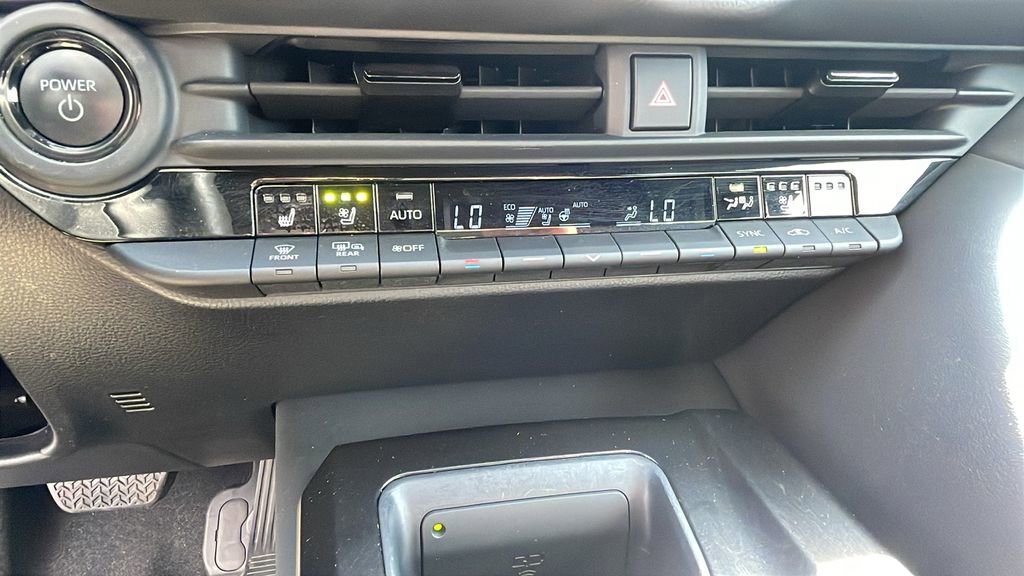 Certified 2025 Toyota Crown Limited image 20