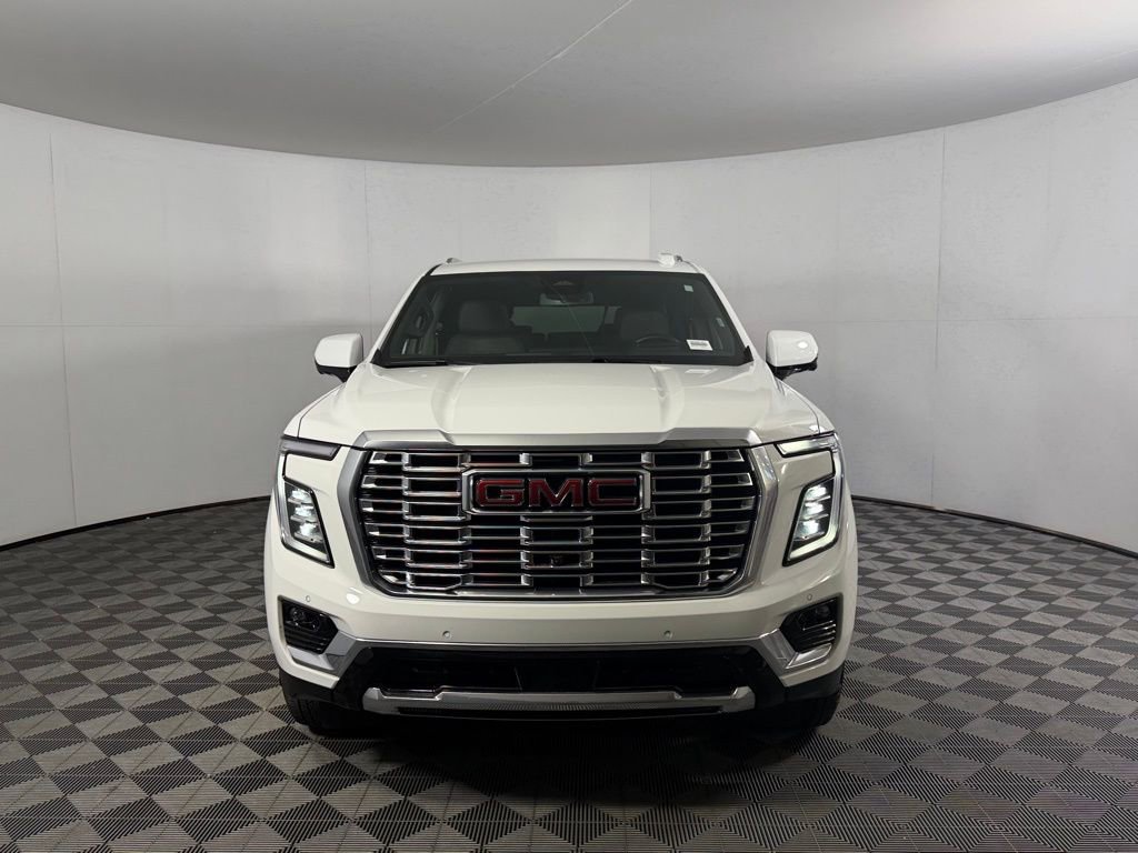 Used 2025 GMC Yukon XL Denali AWD/4WD image 13