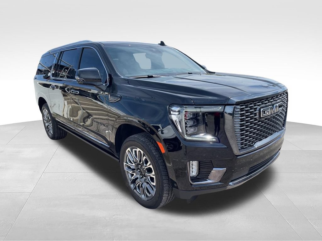 Used 2024 GMC Yukon XL Denali Ultimate AWD/4WD image 5