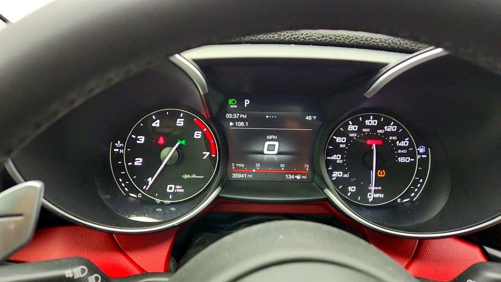 Used 2018 Alfa Romeo Giulia image 14