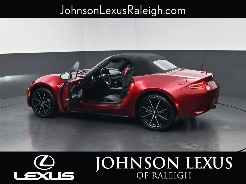 Used 2024 MAZDA MX-5 Miata Grand Touring RWD image 36