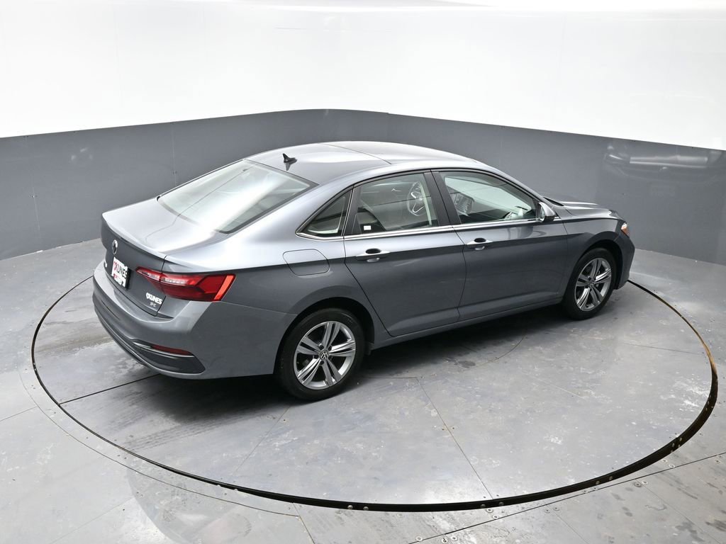 Used 2024 Volkswagen Jetta SE image 42