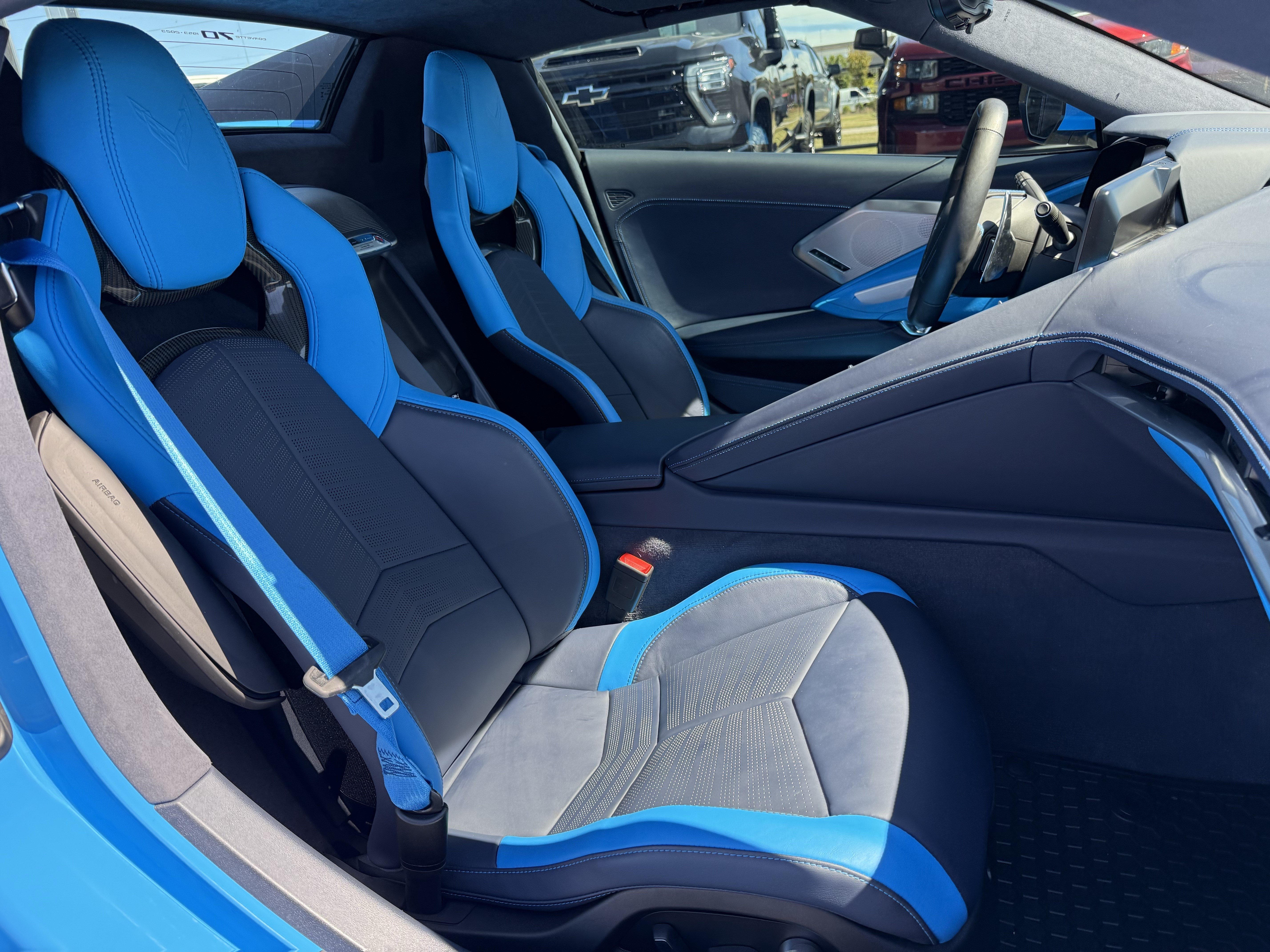Used 2023 Chevrolet Corvette Stingray Premium Conv w/ Z51 Performance Package RWD image 36