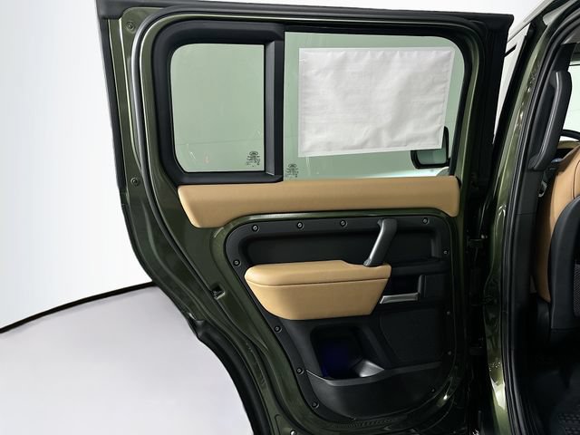 New 2026 Land Rover Defender 130 X-Dynamic SE AWD/4WD image 22