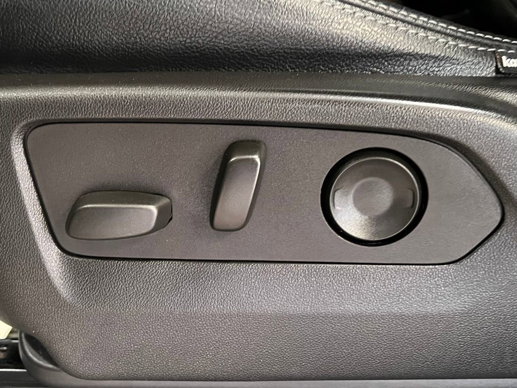 Used 2022 Chevrolet Silverado 1500 LT image 30