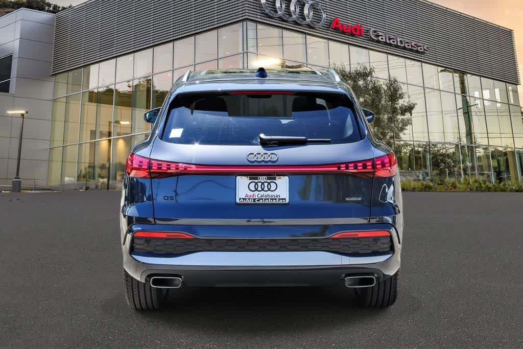 Used 2025 Audi Q5 Premium Plus w/ Premium Plus AWD/4WD image 3