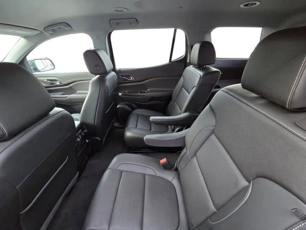 Used 2022 GMC Acadia SLT w/ Preferred Package image 26