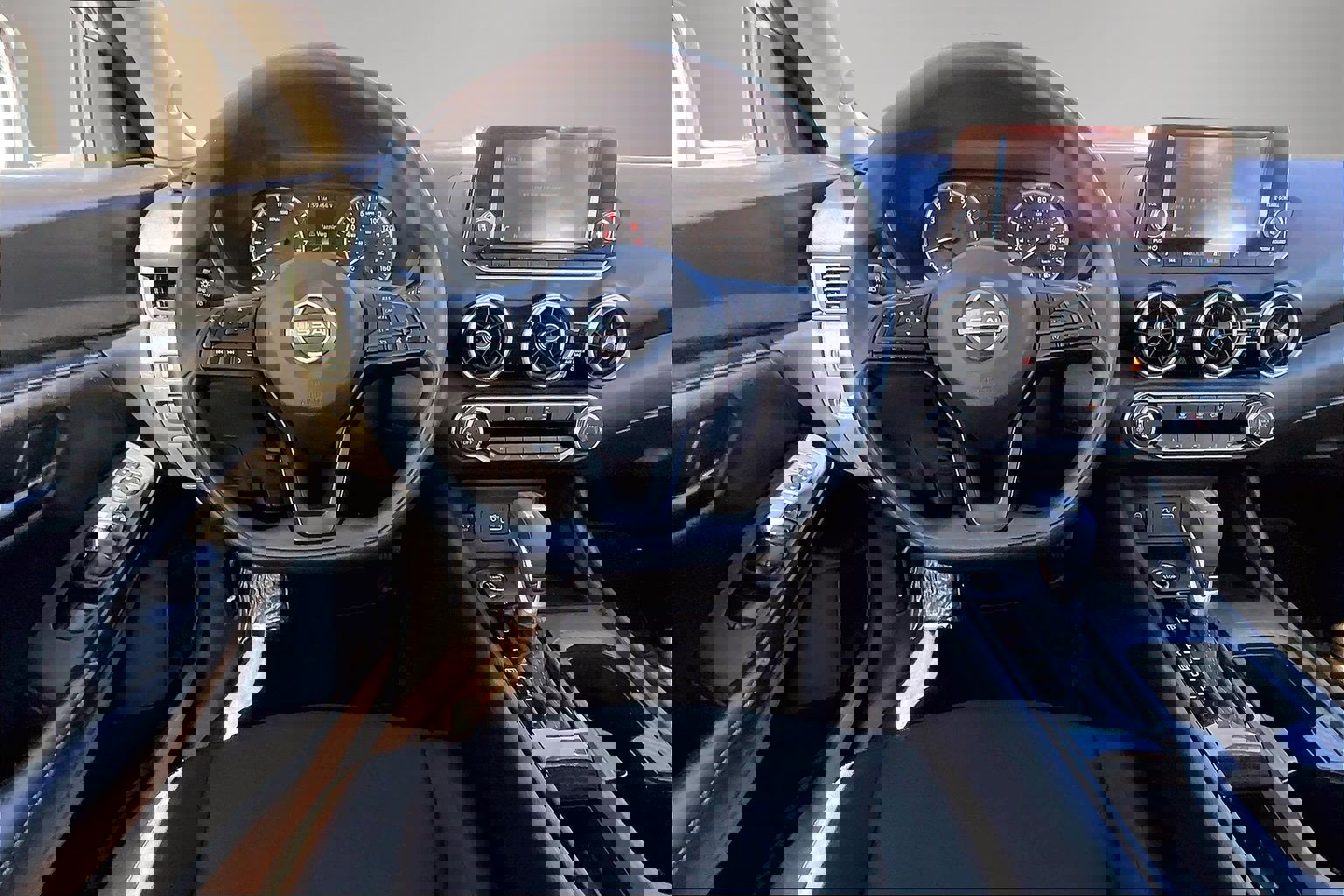 Used 2025 Nissan Sentra S image 8