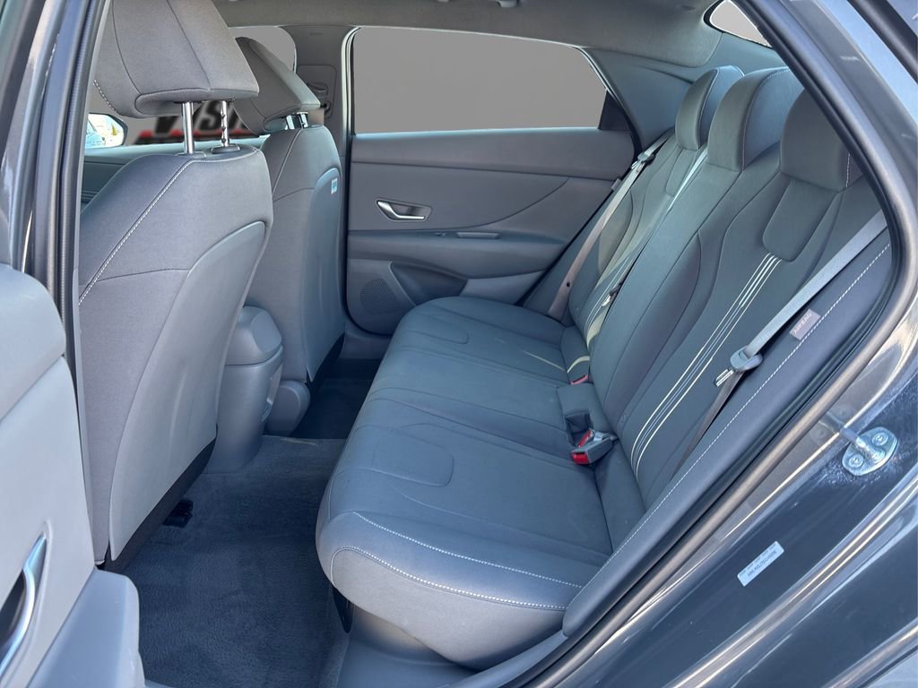 Certified 2025 Hyundai Elantra SEL image 10