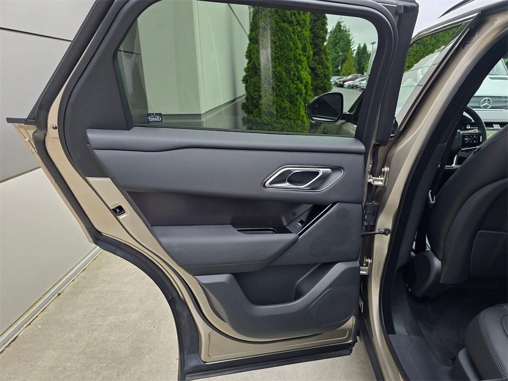 New 2026 Land Rover Range Rover Velar Dynamic SE image 25