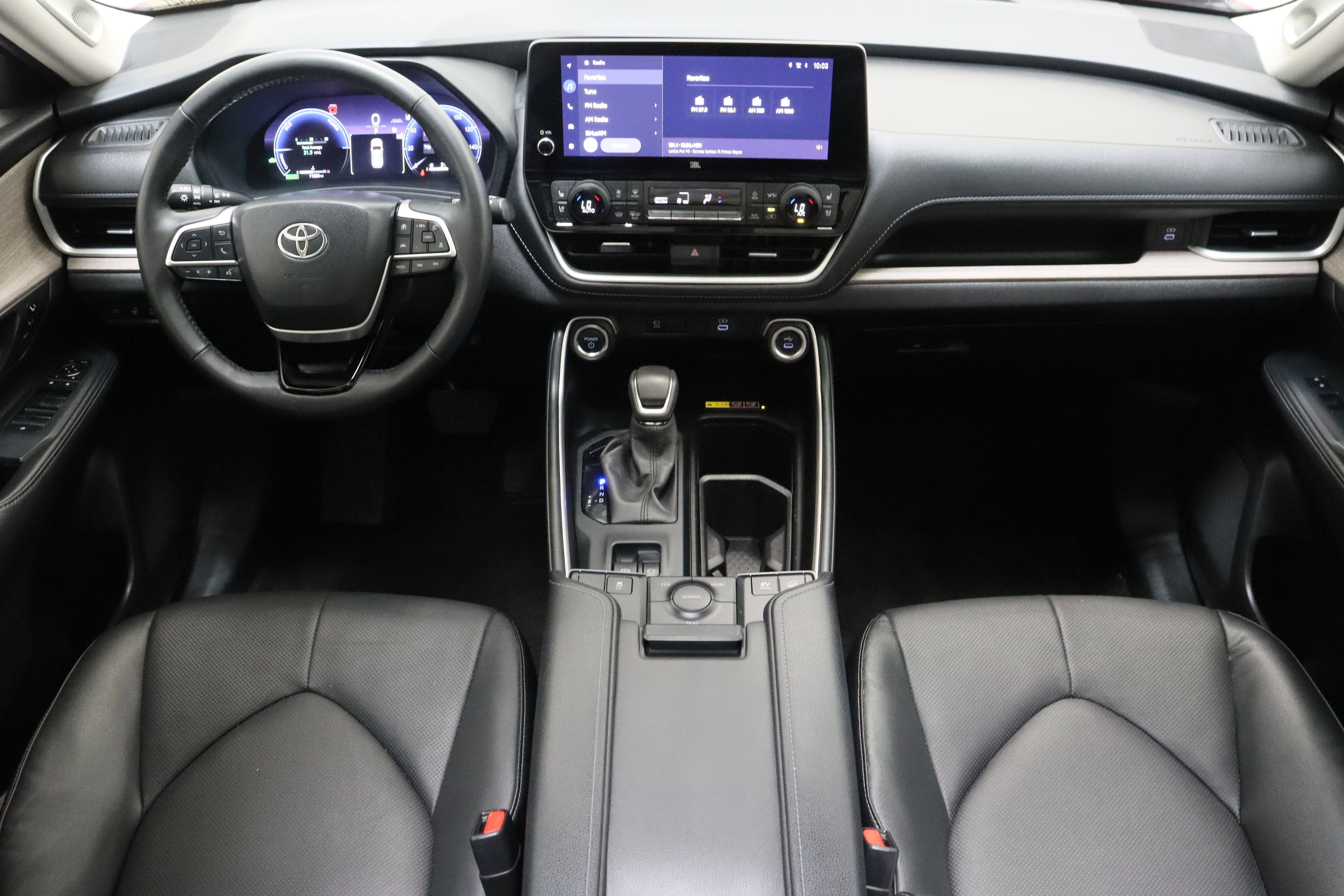 Used 2025 Toyota Grand Highlander AWD Hybrid image 32