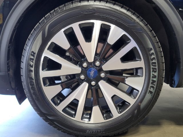 Used 2020 Ford Escape SEL AWD/4WD image 9