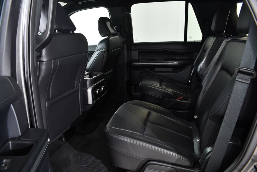 Used 2021 Ford Expedition XLT AWD/4WD image 16