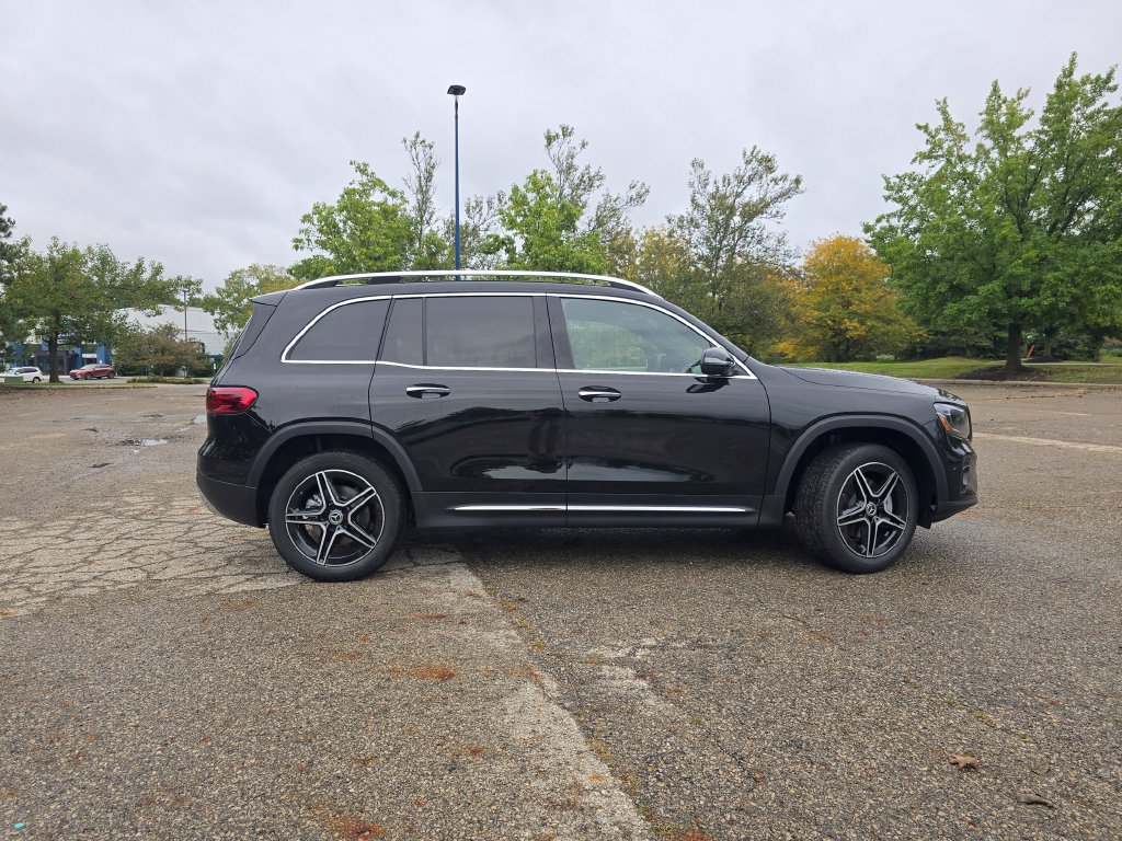 New 2026 Mercedes-Benz GLB 250 4MATIC image 17