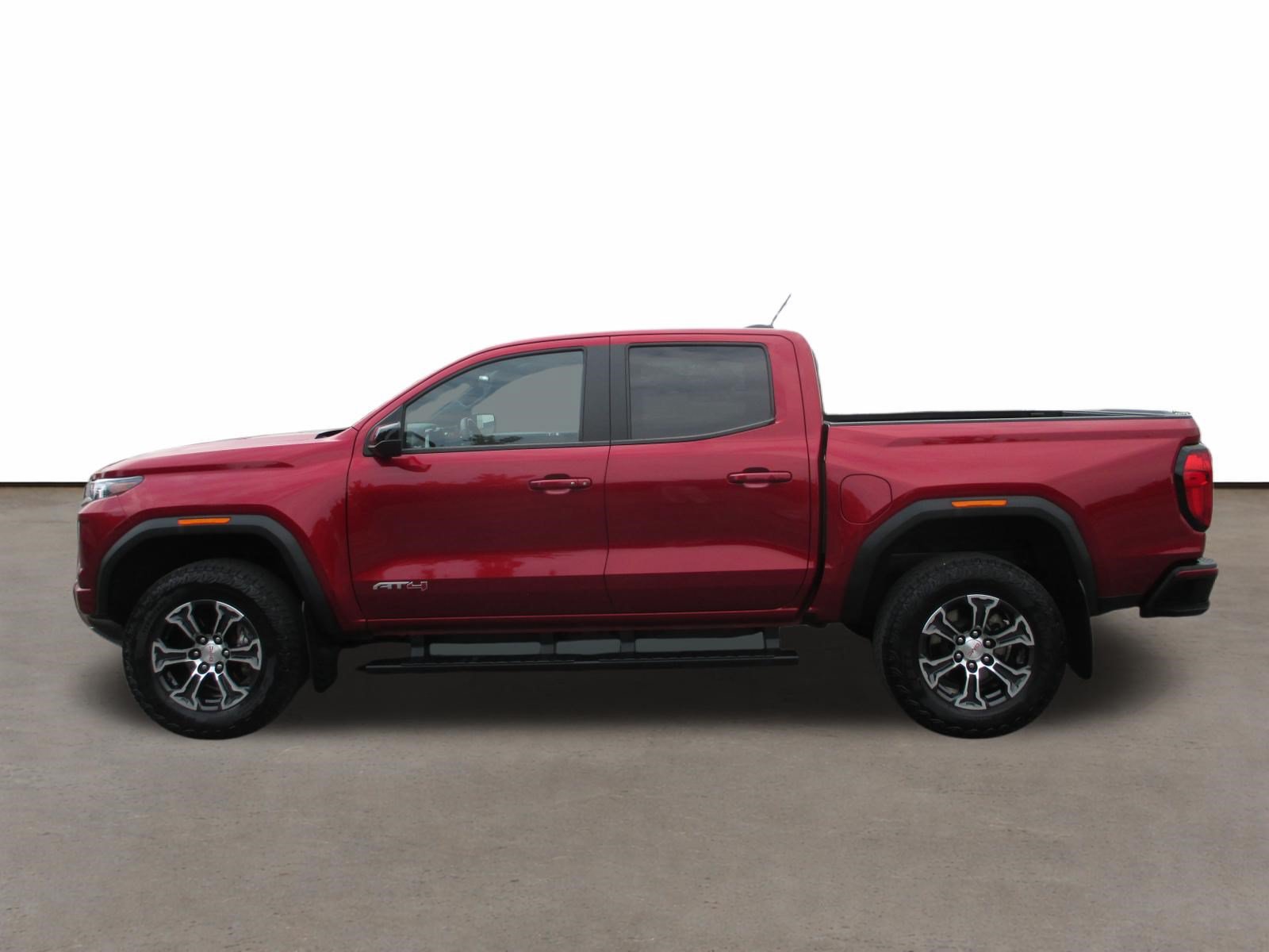 Used 2023 GMC Canyon AT4 w/ AT4 Premium Package AWD/4WD image 6
