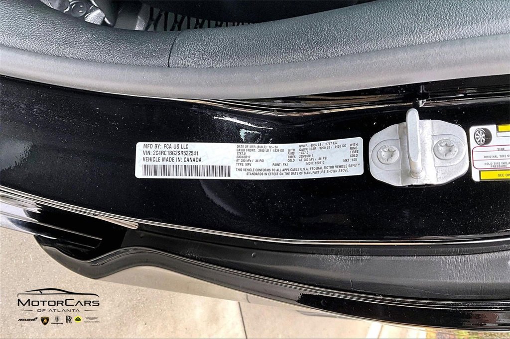 Used 2025 Chrysler Pacifica Select image 30