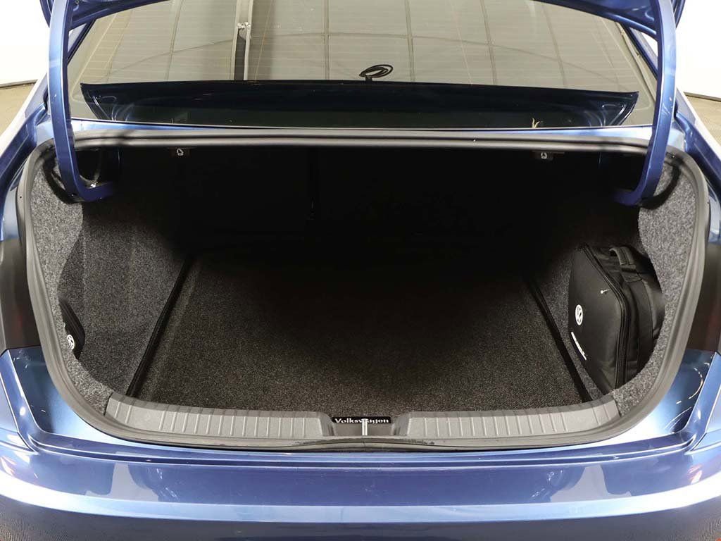 Used 2019 Volkswagen Jetta SEL Premium image 21