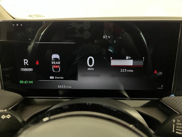 Used 2025 Nissan Kicks SR w/ SR Premium Package AWD/4WD image 10