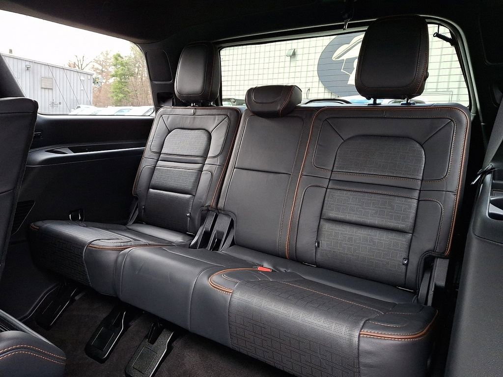 Used 2023 Lincoln Navigator Black Label image 12
