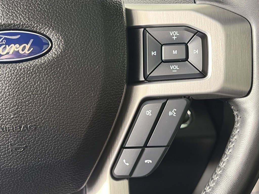 Certified 2017 Ford F350 Platinum w/ Platinum Ultimate Package image 18