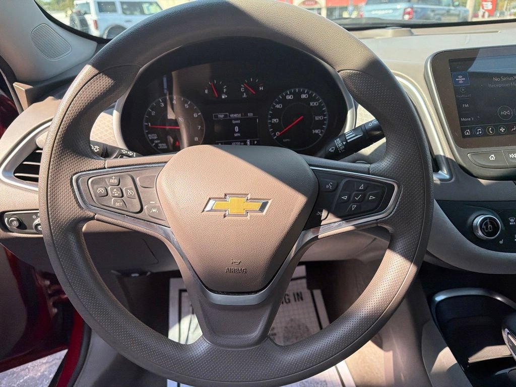 Used 2025 Chevrolet Malibu LT FWD image 13
