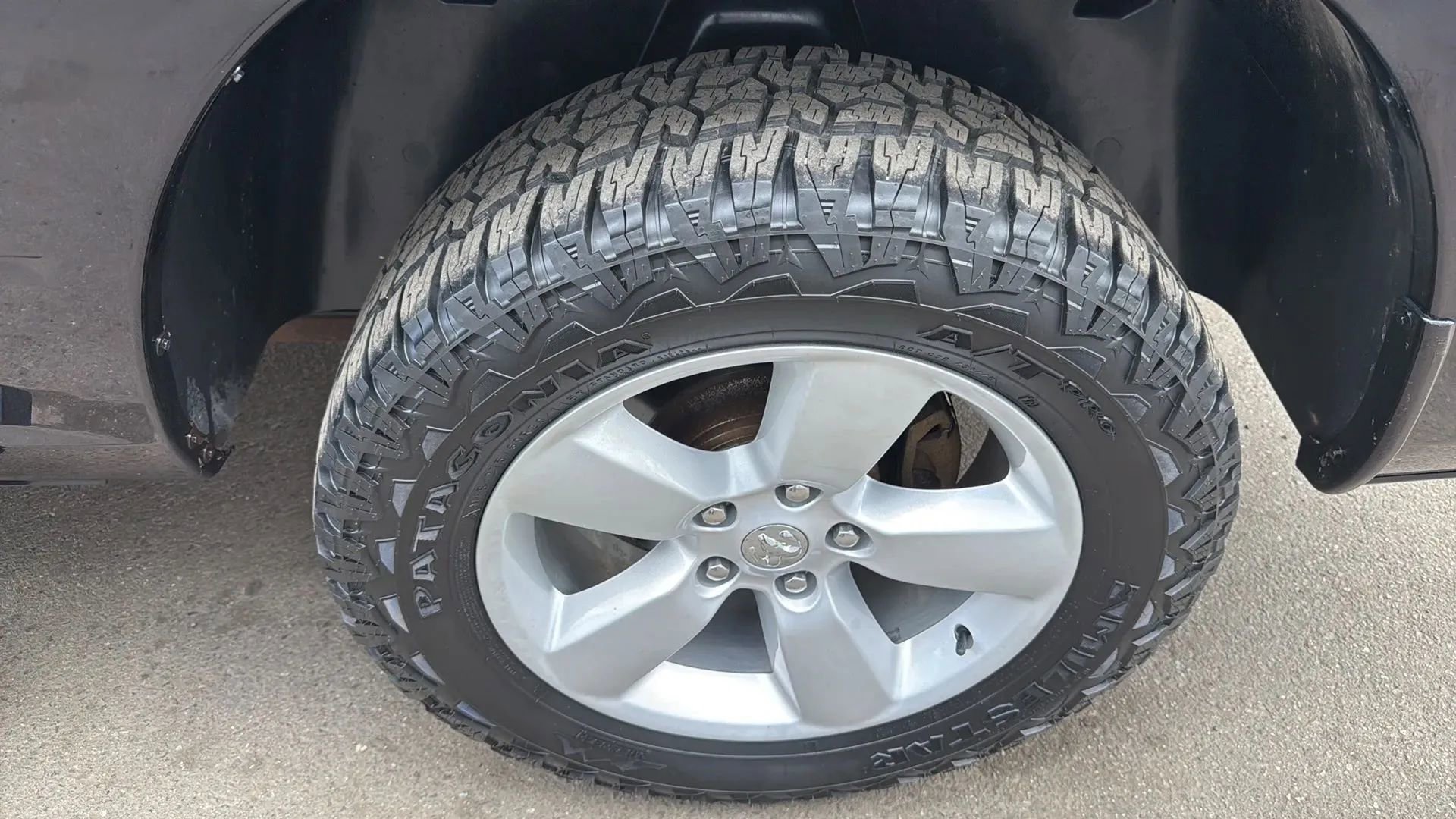 Used 2016 RAM 1500 Classic SLT AWD/4WD image 9