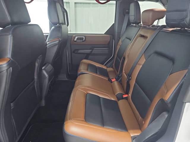 Used 2024 Ford Bronco Outer Banks AWD/4WD image 23
